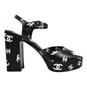 Chanel 22S Black White Lambskin CC Logo Platform Strap Block Heel Sandal 39